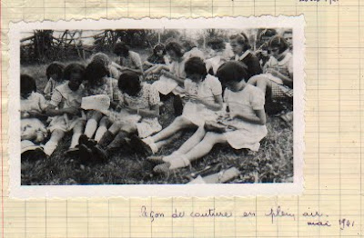 Classe promenade autour de Toulon-sur-Arroux, année scolaire 1940-1941, classe de CM (collection musée)