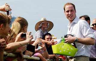 Prince William Wedding News: Prince William charms crowds