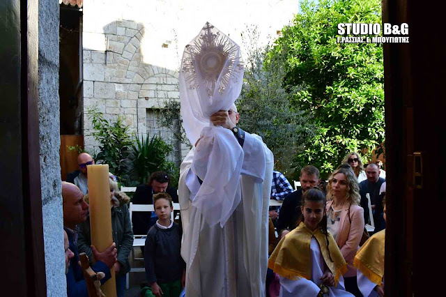 Πάσχα των Καθολικών στο Ναύπλιο (βίντεο)