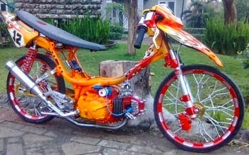 Gambar Modifikasi Motor Suzuki Smash Drag Racing