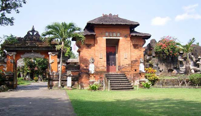 10 DAYA TARIK WISATA TERBAIK DI TABANAN, BALI