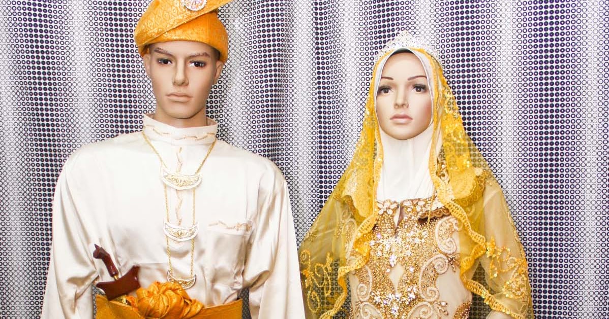 Sewa pakaian atau busana atau baju  pengantin songket dan 