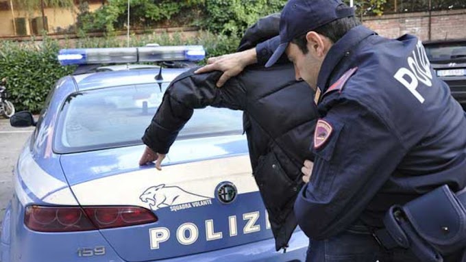 Vendevano droga agli studenti: 16 arresti della polizia