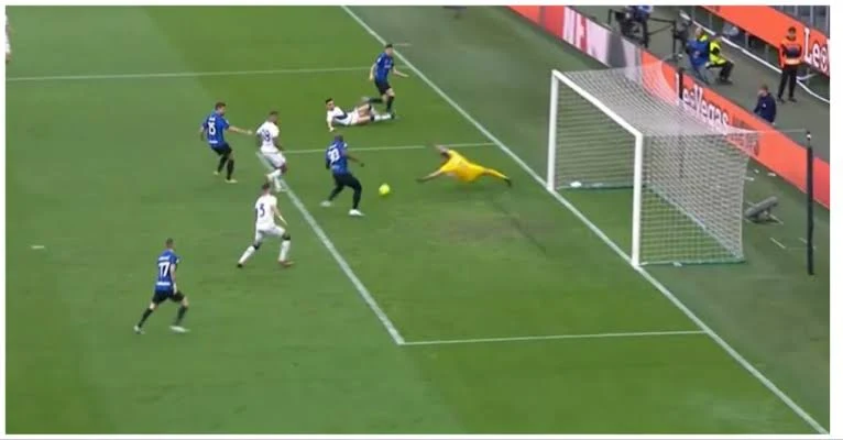 Lukaku produced the most embarrassing miss of his career during Inter vs Fiorentina clash