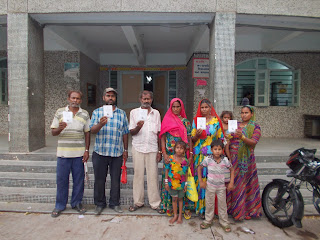 Gadaliyaa Families A Nomadic Tribes From Gujarat Got Voter ID Cards, Adhar Cards, BPL Cards, 