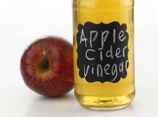 How to get clear skin- 14 Natural tips for spotless skin , apple cider Vinegar images