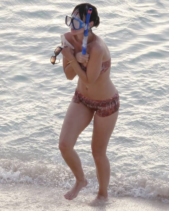 Katy Perry Bikini Pics