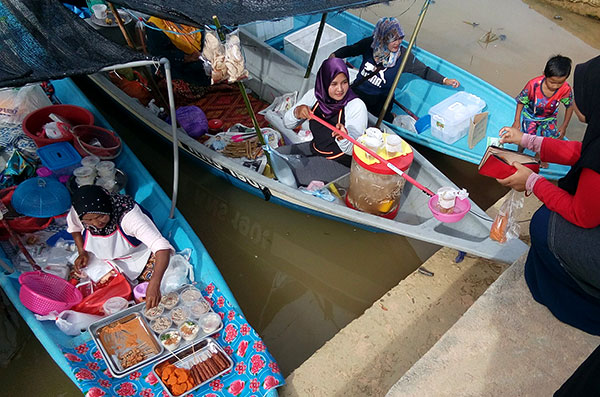 Pasar Terapung Kelantan