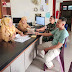 Babinsa Koramil-01/Padang Barat Monitoring Pelayanan Administrasi Kependudukan Kelurahan ATB