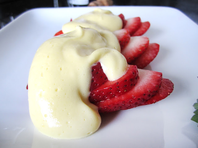 Sabayon with berries (closeup)