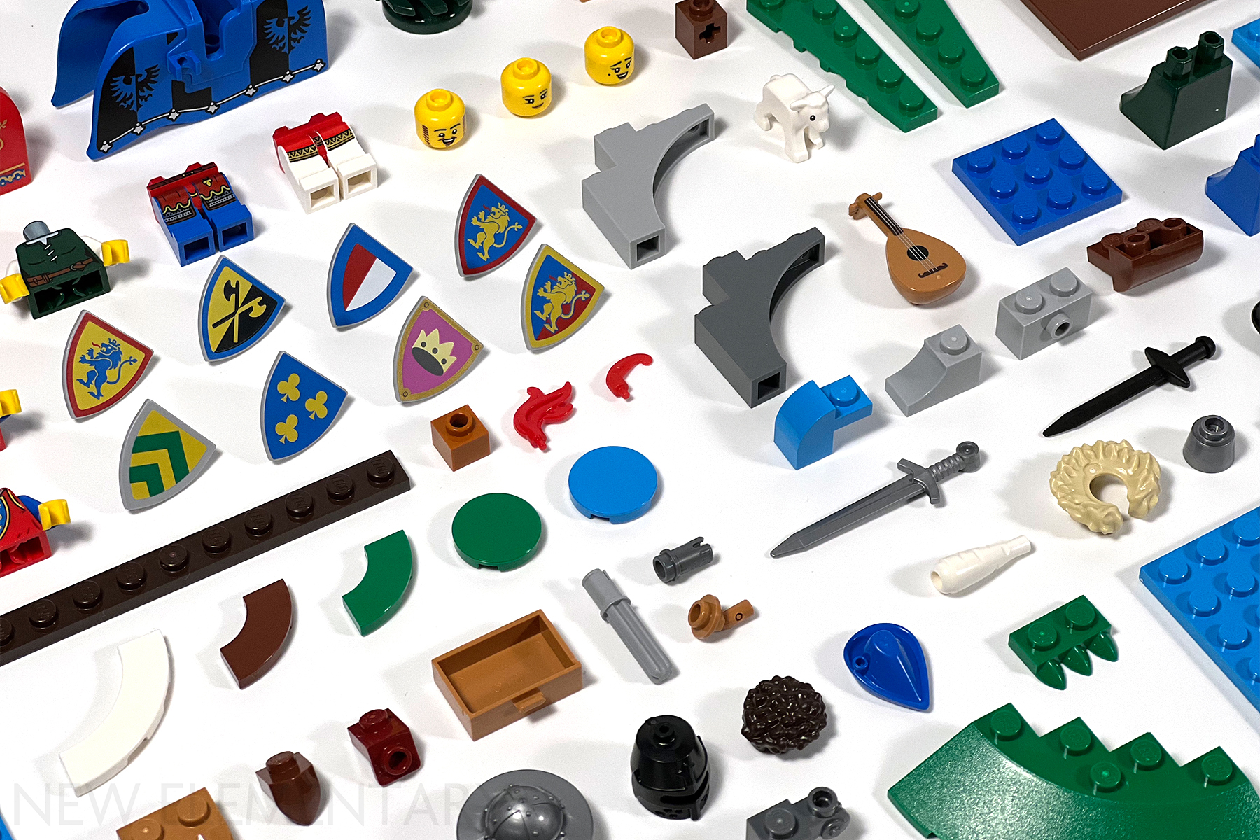 New Accessories 10 Lego Castle Minifig Shields Gold Triangular 