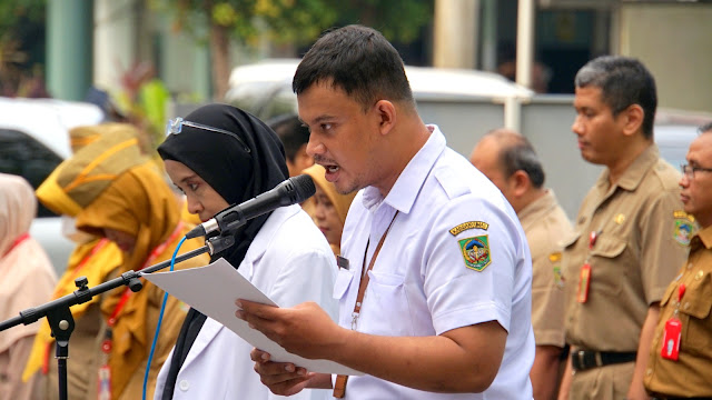 dokter guntur membaca doa di apel hari kesehatan jiwa sedunia
