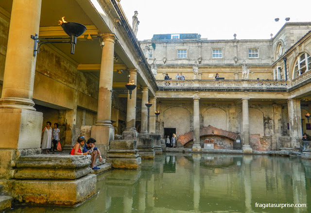 Great Bath, piscina romana nas Termas Romanas de Bath, Inglaterra