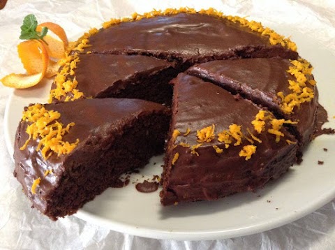 Bolo de chocolate e laranja (vegan; sem açúcar)