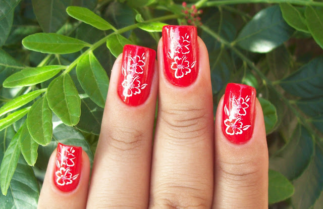 Esmalte Tomate + Carimbo Floral