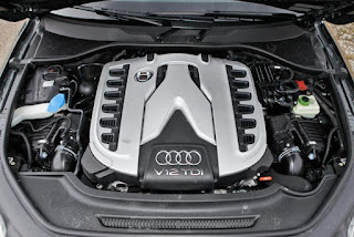 new Audi Q7 V12 TDI engine view