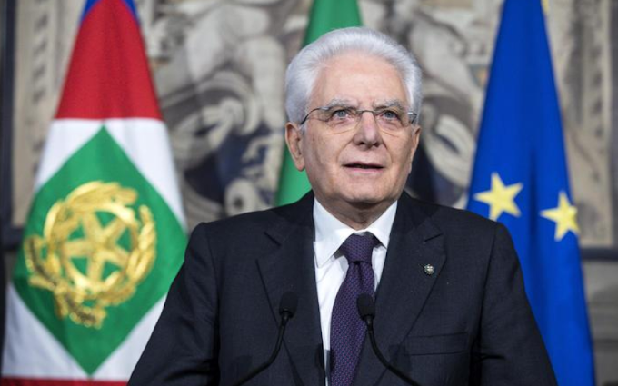 Mattarella: "Governo neutrale fino a dicembre o voto subito"