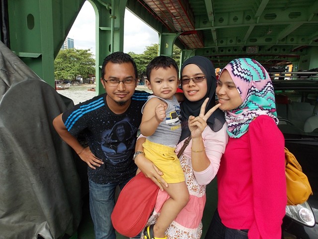 Its All aBout mY sELf,mR.fAhZaL & lil qIstiNa: Star Cruise 