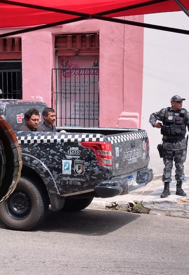 Polícia Militar cumpre mandado de prisão e dá flagrante em droga no Centro de Parnaíba