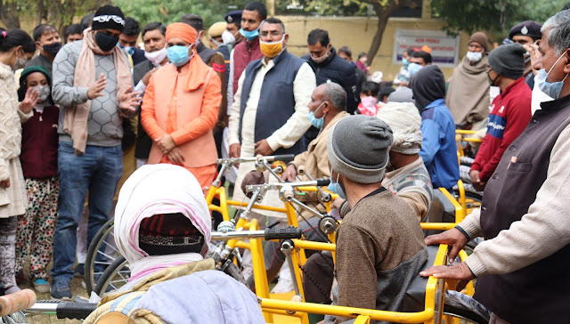 Alwar local news Man is capable of emotion - Mahant Balaknath Yogi | भाव से इनसान होता है सक्षम-महंत बालकनाथ योगी 239 Divyang got benefits on first day at Ashoka Foundation's Divyang Artificial Organ Transplant Camp अशोका फाउंडेशन के दिव्यांग कृत्रिम अंग प्रत्यारोपण शिविर में पहले दिन मिला 239 दिव्यांगों को लाभ