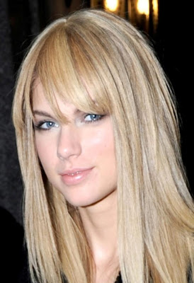 Taylor  Swift Straight Hair Style