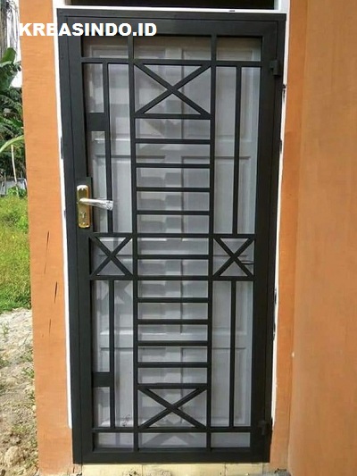 Ini Dia 10 Lebih Model Pintu Kawat Nyamuk Besi Bisa Buat Referensi untuk Rumah Anda