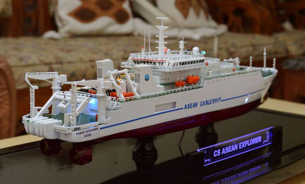Miniatur Kapal Laut Asean Explorer Cableship Murah dan Bergaransi