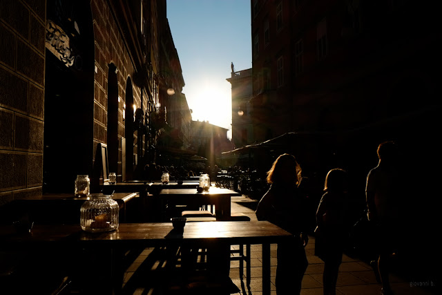 Locali a Trieste in controluce