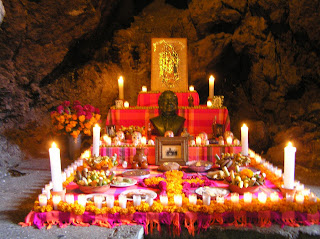 The ofrenda at La Gruta