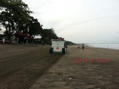 Jalan Menuju Pantai Seminyak Kuta Bali