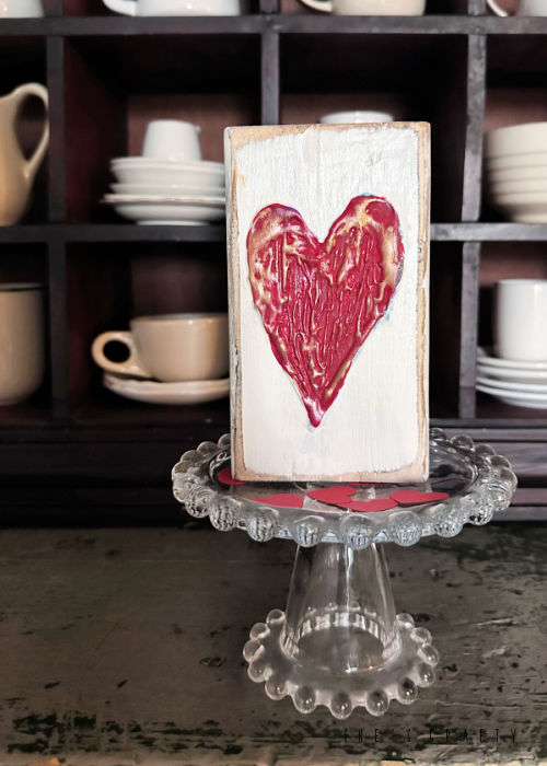 Textured heart shelf sitter.