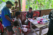   Peringati HUT TNI ke-78, Satgas Yonif 310/KK Laksanakan Kesehatan Keliling Di 11 Kampung