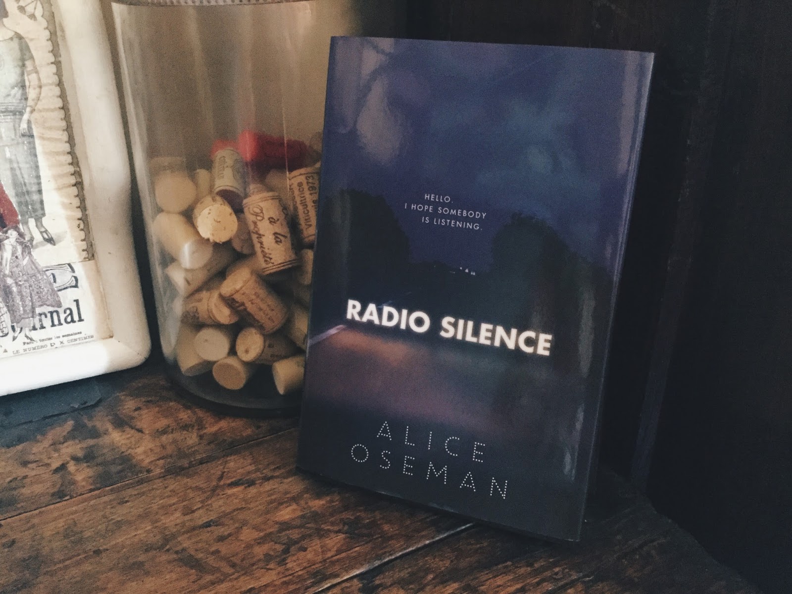 BOOK REVIEW • Radio Silence d'Alice Oseman. | Le Rewind Club – La (pop