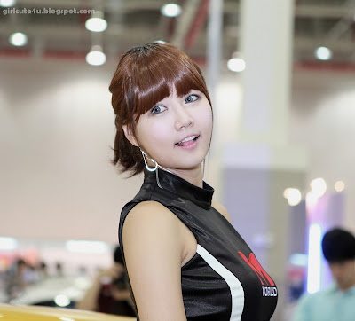 2 Han Ga Eun - S-Motor Show 2011-very cute asian girl-girlcute4u.blogspot.com