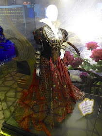 Helena Bonham Carter Alice Through Looking Glass Iracebeth costume