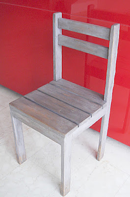 silla de madera reciclada y acabados ecológicos modelo Valle