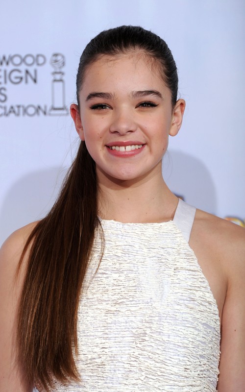 Hailee Steinfeld Golden Globes Justin Bieber. Hailee Steinfeld at the Golden