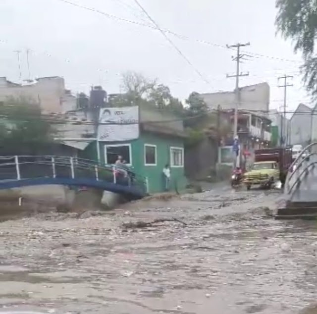 Fuertes lluvias afectan vialidades en municipios de Tlaxcala