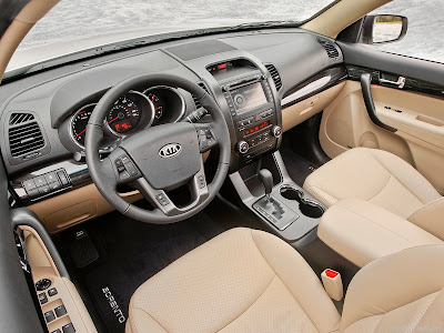 2013 KIA Sorento Interior