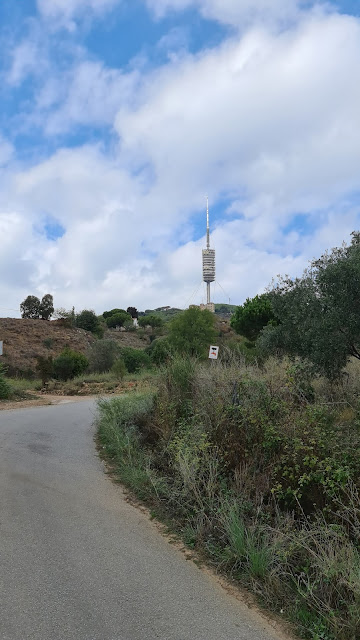 New in barcelona: Walk to the Tibidabo