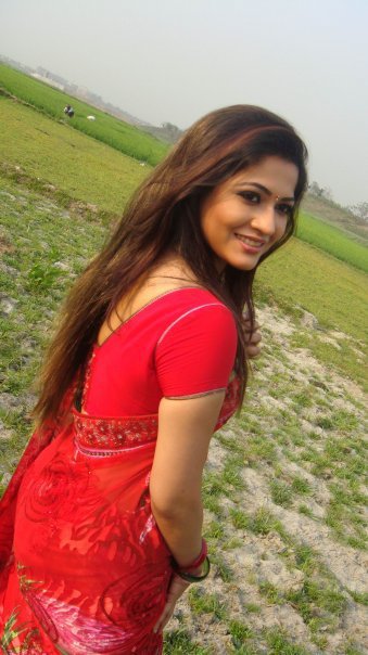 Bangladeshi Sexy Actress Model BADHON hot photos