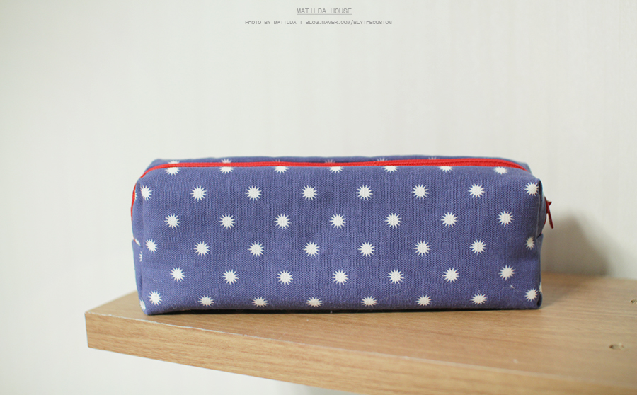 How to make zippered pencil case DIY step-by-step tutorial instructions with Pattern.  Инструкция по шитью пенала для карандашей с выкройкой. 