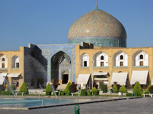 Megahnya-Masjid-Sheikh-Lotfolla