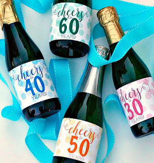Anniversary: Free Printable Champagne Labels. 