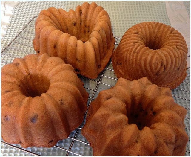 Farmhouse Fruit Bundt Cakes