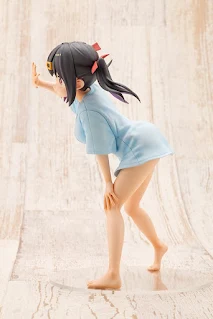Figura 1/6 de Mihari Oyama con camiseta y bañador por Kotobukiya