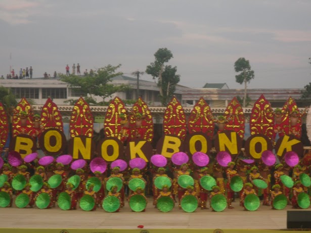 Surigao High grabs 1st place in Bonok-bonok Festival 2009