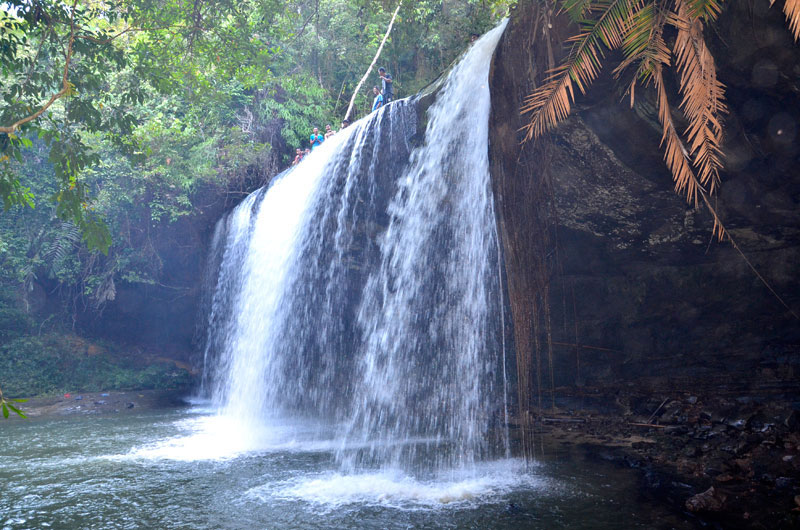 Riam Kecala Saggau, Air Terjun Pana