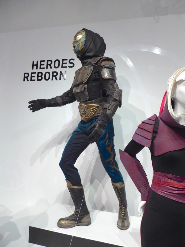 Heroes Reborn El Vengador TV costume