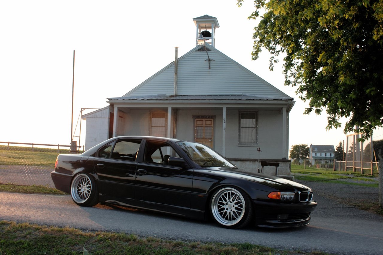 BMW E38 740i VIP Style